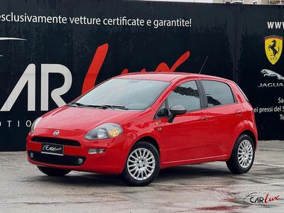 Usata Fiat Punto Young 69 CV (50 kW) 2014 176 rosso Utilitaria