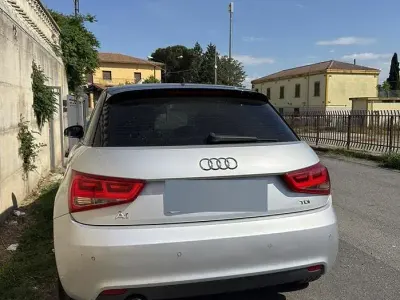 Usata Audi A1 Sportback Admired 90 CV (66 kW) 2014 Grigio Utilitaria