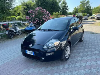 Usata Fiat Punto Street 95 CV (69 kW) 2016 Blu pastello Utilitaria