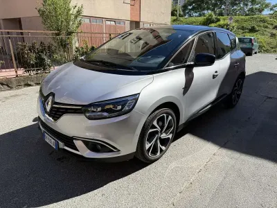 Usata Renault Scénic IV Bose Edition 110 CV (80 kW) 2017 Grigio Monovolume