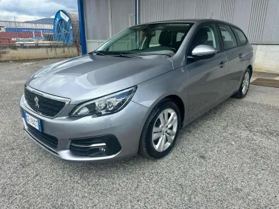 Occasion Peugeot 308 Allure 131 ch (96 kW) 2021 Argent Berline