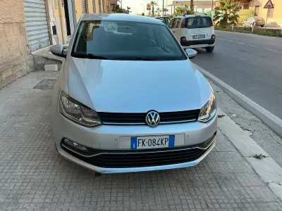 Usata VW Polo Trendline 75 CV (55 kW) 2017 Argento Berlina