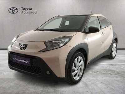 Usata Toyota Aygo X Trend 72 CV (52 kW) 2022 Grigio SUV