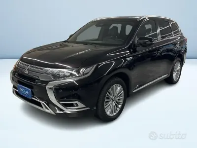 Usata Mitsubishi Outlander P-HEV