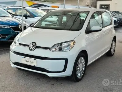 Usata VW up! Move 65 CV (47 kW) 2023 Bianco Utilitaria