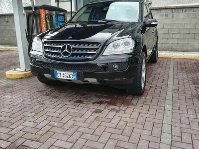 Usata Mercedes ML350 272 CV (200 kW) 2005 SUV