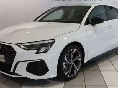 Usado Audi A3 S-Line 150 CV (110 kW) 2021 Blanco Berlina