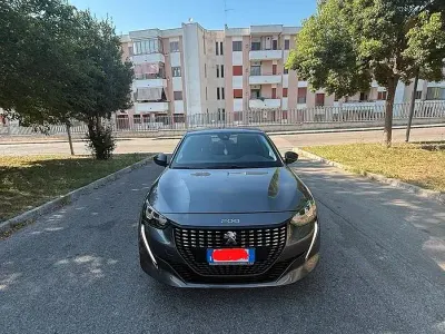 Usata Peugeot 208 Allure 102 CV (75 kW) 2022 Grigio Utilitaria