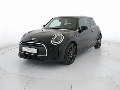 Usata Mini Cooper 136 CV (100 kW) 2021 Midnight black Utilitaria