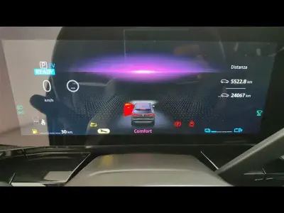 Usata Renault Austral Techno 200 CV (147 kW) 2023 Blu scuro SUV