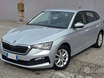 Usata Skoda Scala 115 CV (84 kW) 2019 Grigio Utilitaria