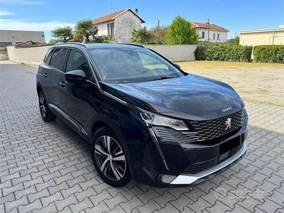 Usata Peugeot 5008 Allure 131 CV (96 kW) 2021 Nero SUV