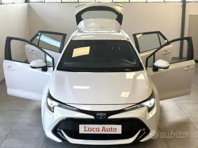 Usata Toyota Corolla 98 CV (72 kW) 2021 Bianco Station wagon