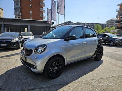 Usata Smart ForFour Passion 71 CV (52 kW) 2015 Grigio Utilitaria
