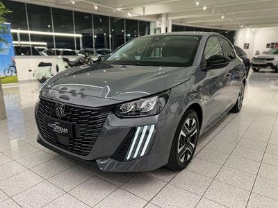 Usata Peugeot 208 Allure 101 CV (74 kW) 2025 Grigio selenium Utilitaria