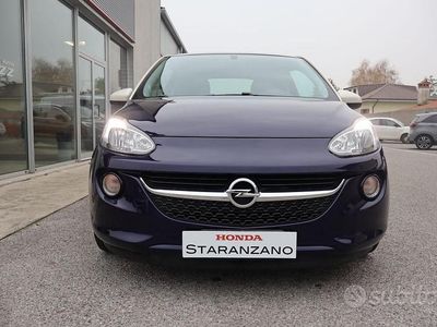 Usata Opel Adam Glam 70 CV (51 kW) 2019 Blu Utilitaria