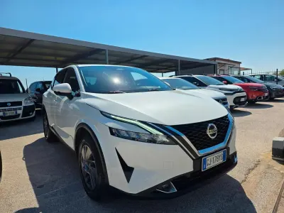 Usata Nissan Qashqai 140 CV (102 kW) 2022 Bianco SUV