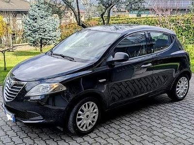 Usata Lancia Ypsilon Silver 69 CV (50 kW) 2013 Nero Utilitaria