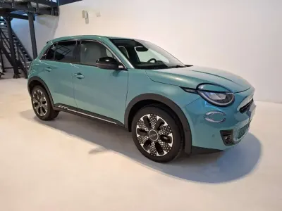 Usata Fiat 600 La Prima 110 CV (80 kW) 2025 Blu/azzurro SUV