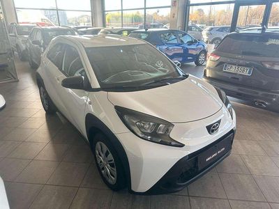 Usata Toyota Aygo X Active 72 CV (52 kW) 2025 Bianco SUV