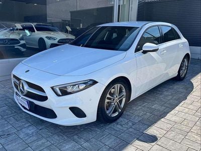 Usata Mercedes A180 Business 116 CV (85 kW) 2019 Bianco polare Berlina