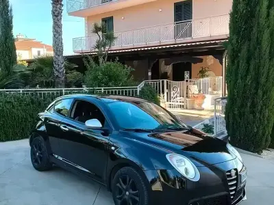 Usata Alfa Romeo MiTo 69 CV (50 kW) 2012 Nero Utilitaria