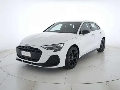 Nuova Audi A3 S-Line 204 CV (150 kW) 2026 Bianco arkona Berlina