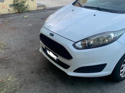 Usata Ford Fiesta 75 CV (55 kW) 2017 Bianco Berlina