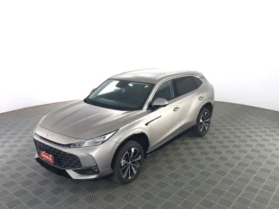 Usata MG HS Luxury 170 CV (125 kW) 2025 Sterling silver SUV