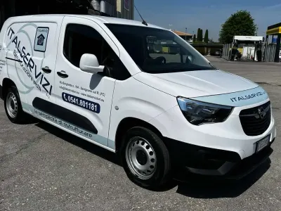 Gebraucht Opel Combo 131 PS (96 kW) 2021 Weiß Van / Kleinbus