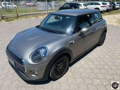 Usata Mini One D Hype 95 CV (69 kW) 2018 Grigio chiaro Utilitaria
