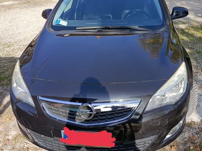 usata Opel Astra 2013 gpl