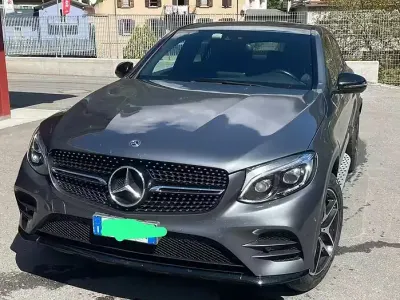 Usata Mercedes GLC250 204 CV (150 kW) 2019 Grigio SUV