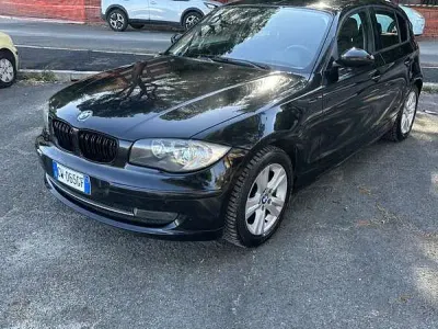 Usata BMW 116 Comfort Edition 122 CV (89 kW) 2010 Nero Utilitaria