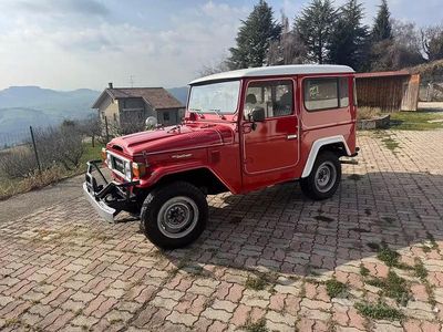 Usata Toyota Land Cruiser 1982 Rosso SUV