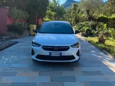 Usata Opel Corsa GS Line 101 CV (74 kW) 2021 Bianco Utilitaria