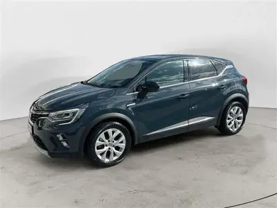 Usata Renault Captur Intens 160 CV (117 kW) 2022 Blu scuro SUV