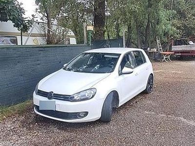 Usata VW Golf VI 122 CV (89 kW) 2010 Bianco Utilitaria