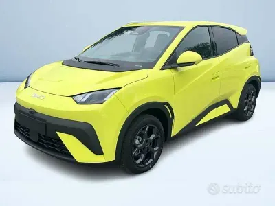 Nuova BYD Dolphin Surf Comfort 83 kW (114 CV) 2026 Giallo Utilitaria