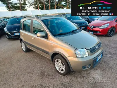 Käytetty Fiat Panda Climbing 60 HP (44 kW) 2009 Harmaa Viistoperä