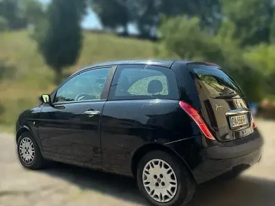 Usata Lancia Ypsilon 60 CV (44 kW) 2005 Nero Utilitaria