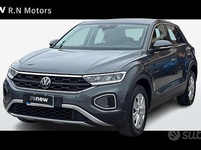 Usata VW T-Roc Style 110 CV (80 kW) 2022 Grigio scuro SUV