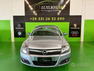 Używany Opel Astra Cosmo 105 KM (77 kW) 2006 Szary Sedan/Limuzyna