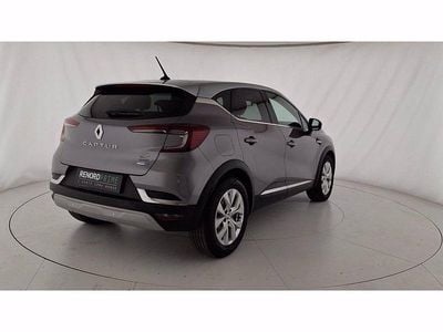 Usata Renault Captur Intens 143 CV (105 kW) 2022 Argento SUV