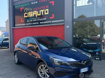 Usata Opel Astra Ultimate 122 CV (89 kW) 2021 Blu/azzurro Berlina