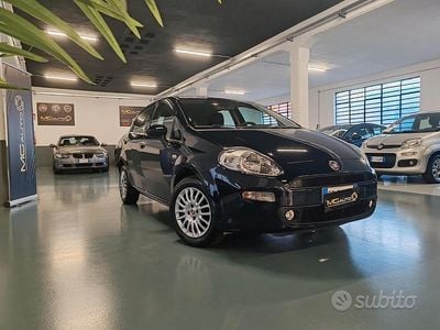 Usata Fiat Punto Street 77 CV (56 kW) 2016 Blu Utilitaria