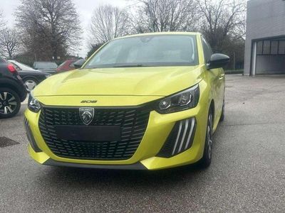 Giallo Usata 2024 Peugeot 208 Active Utilitaria | 13.800 € (Ottimo prezzo)