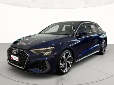 Usata Audi A3 S-Line 190 CV (139 kW) 2023 Blu navarra metallizzato Berlina
