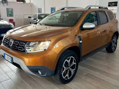 Usata Dacia Duster Prestige 109 CV (80 kW) 2018 Arancione SUV