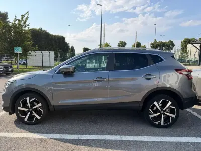Usata Nissan Qashqai Pack 150 CV (110 kW) 2020 Grigio SUV